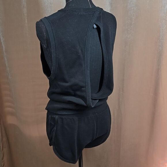 Victoria Sport Open-Back Top with Shorts 2-piece Set - Picture 12 of 16